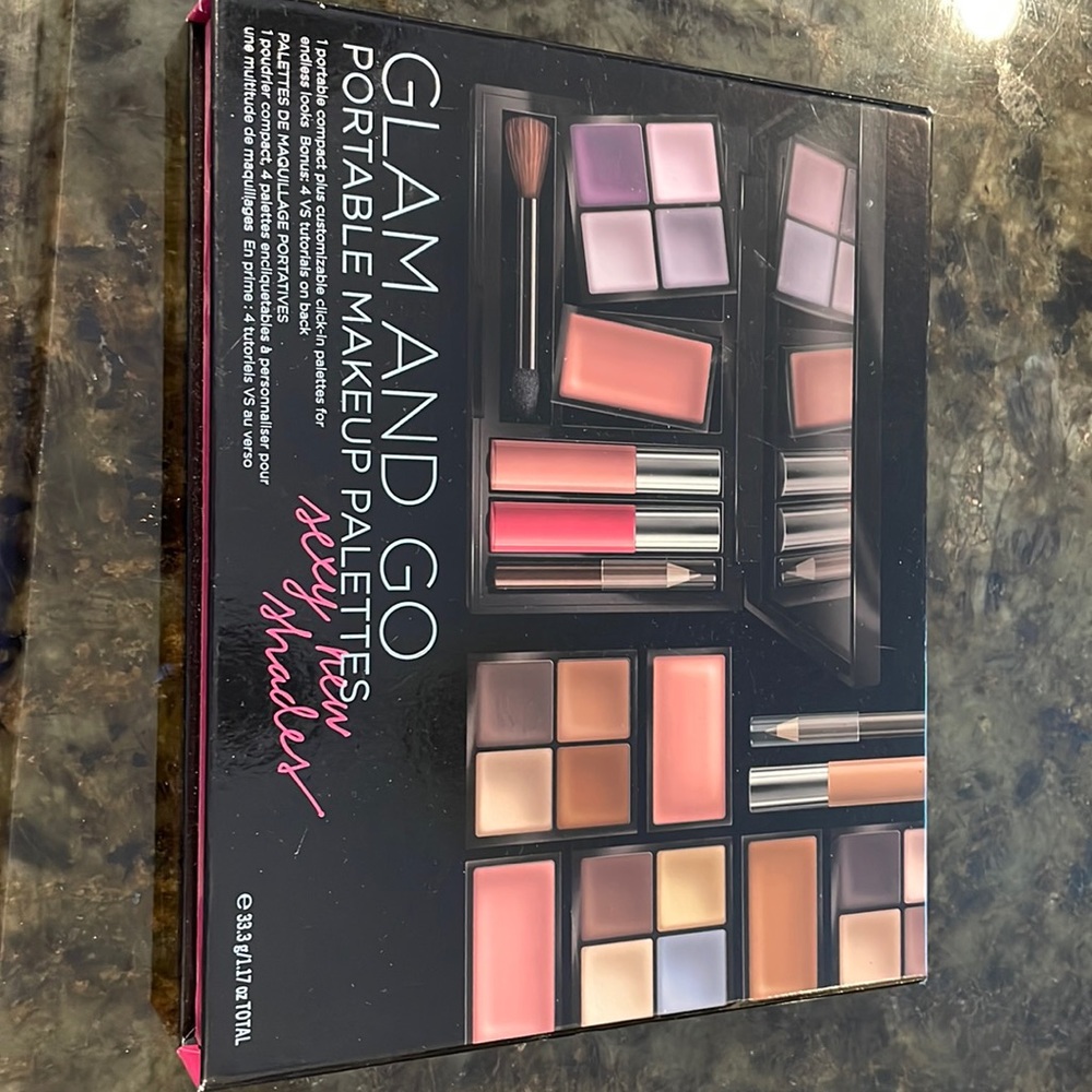Makeup palette